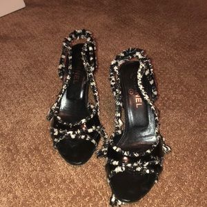 Chanel heels 👠